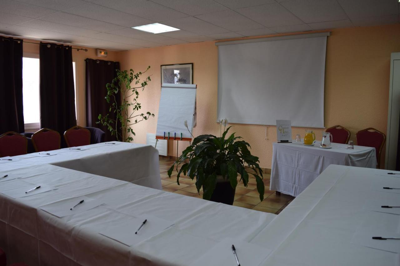 Confort Hotel Montgeron Exterior foto