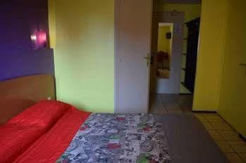 Confort Hotel Montgeron Exterior foto